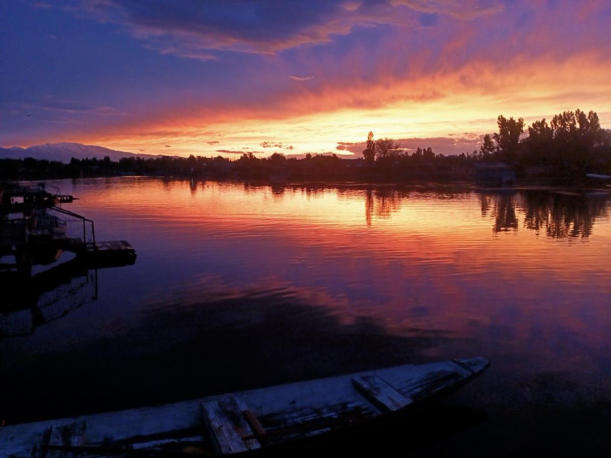 Goona Palace Houseboats Srīnagar Екстериор снимка