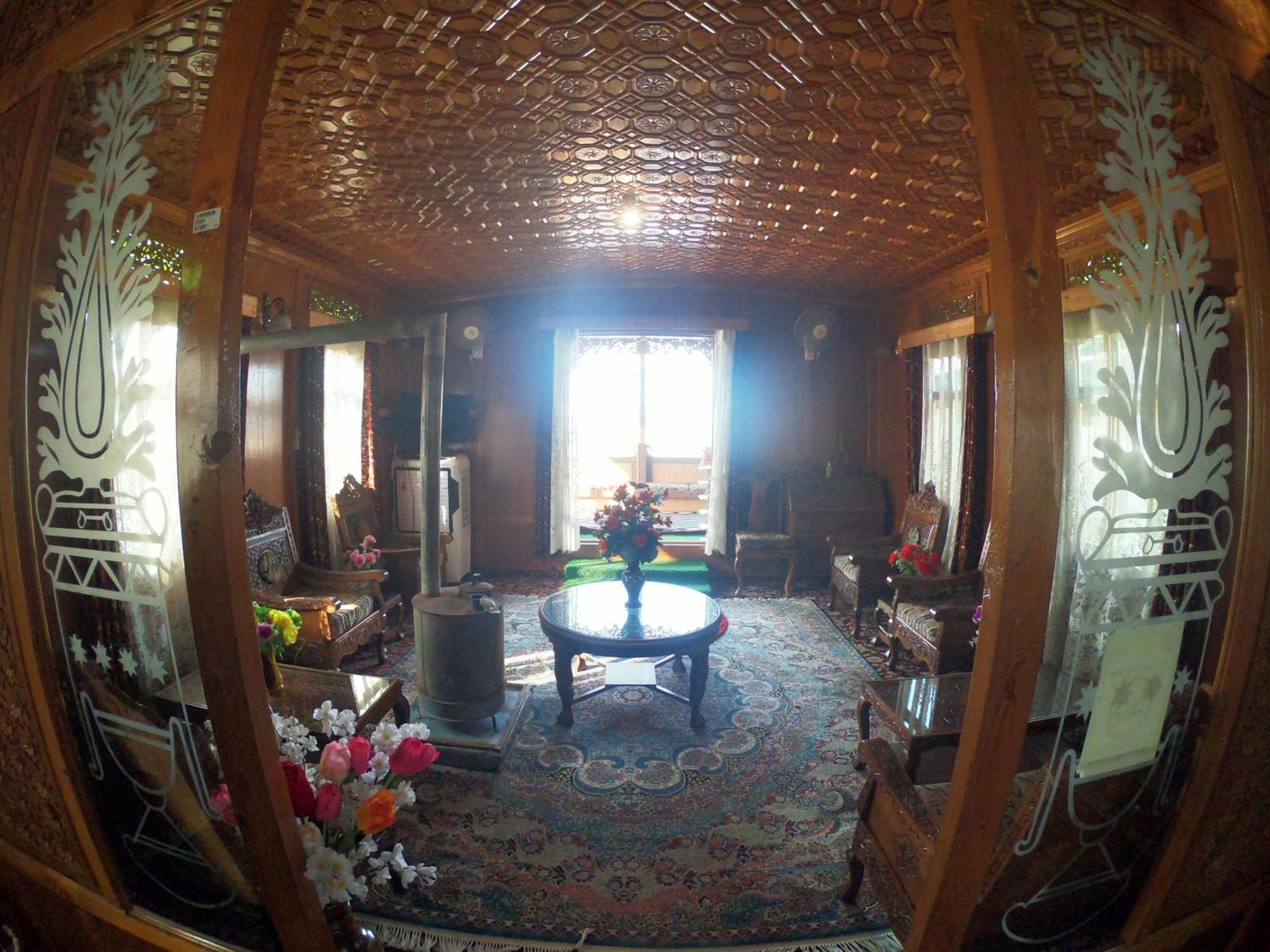 Goona Palace Houseboats Srīnagar Екстериор снимка