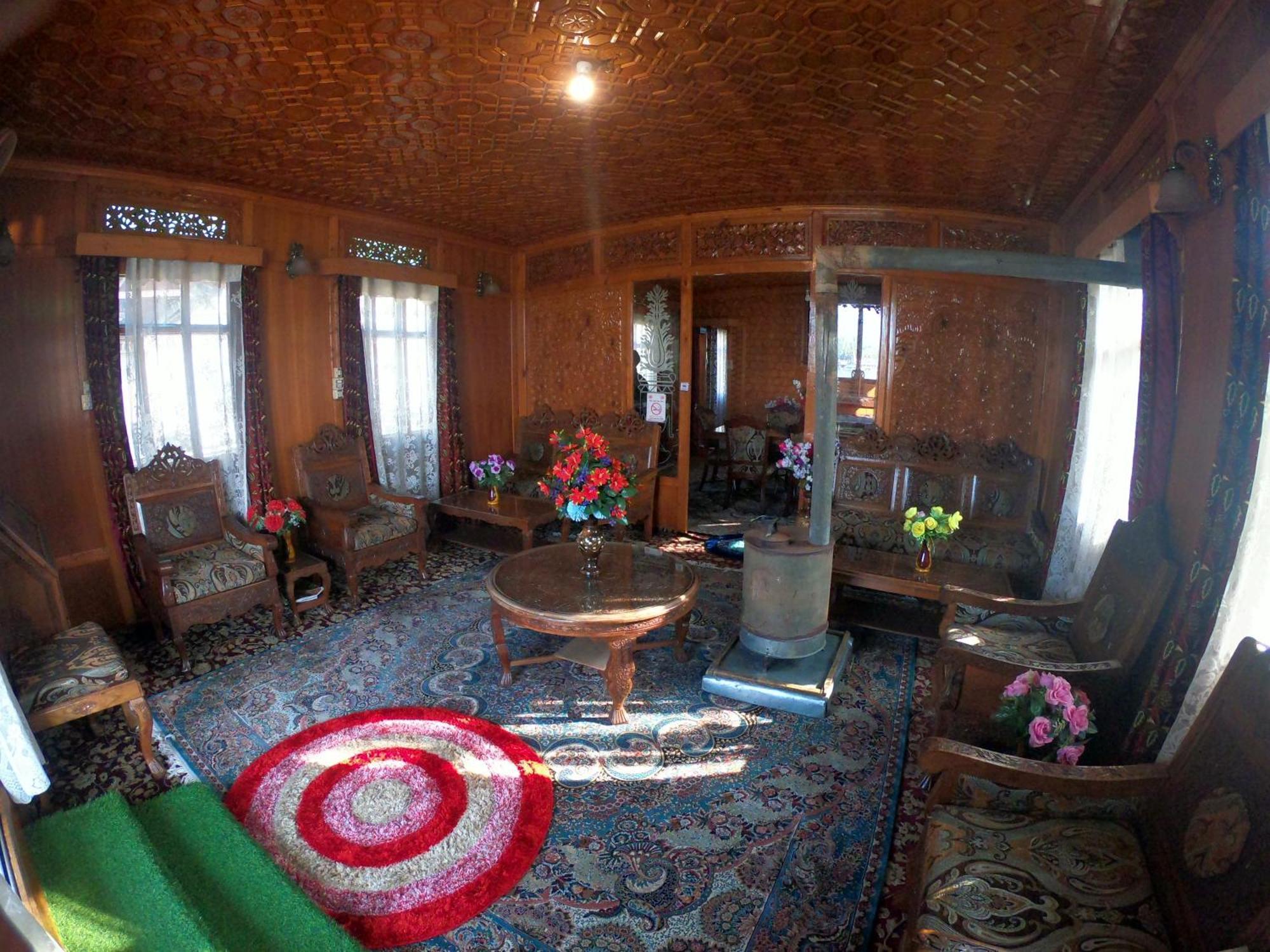 Goona Palace Houseboats Srīnagar Екстериор снимка