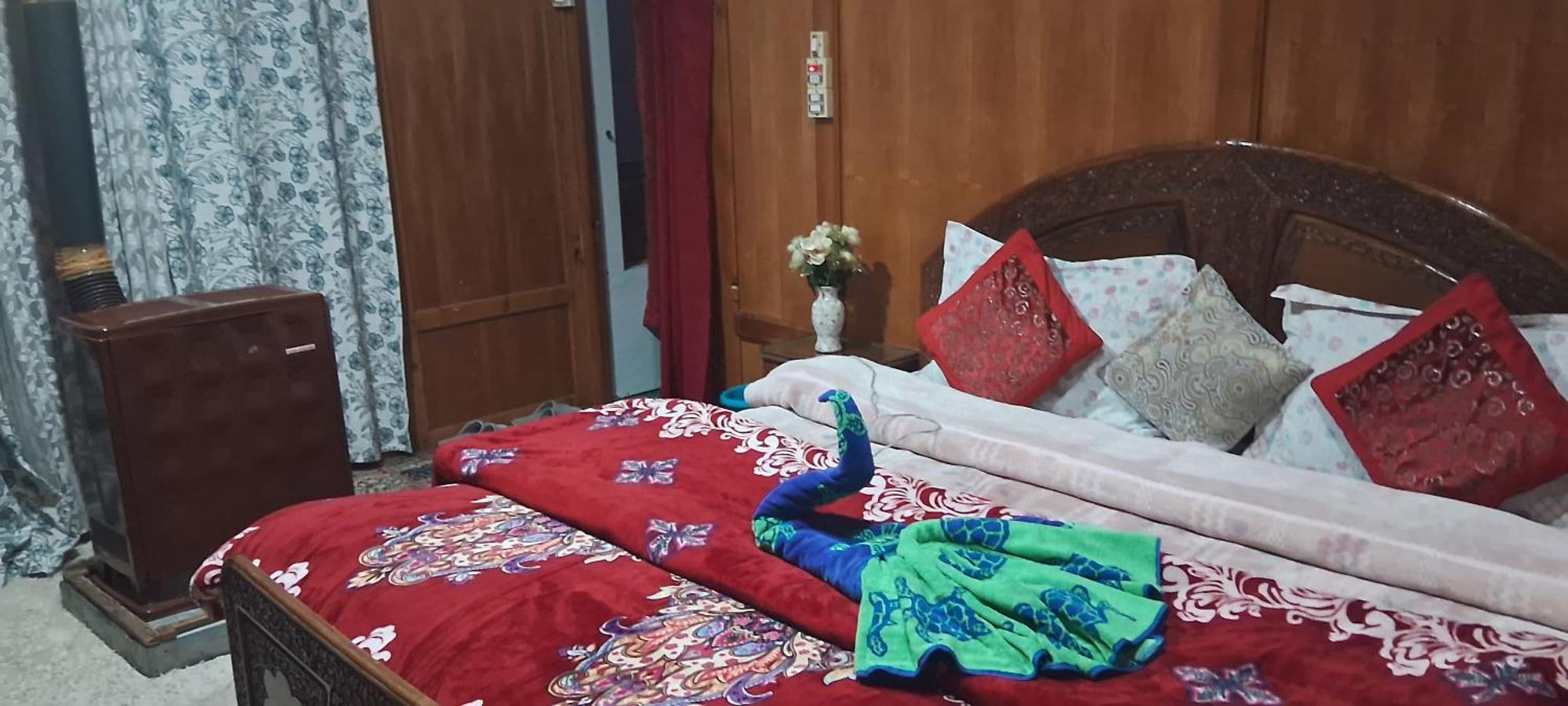 Goona Palace Houseboats Srīnagar Екстериор снимка