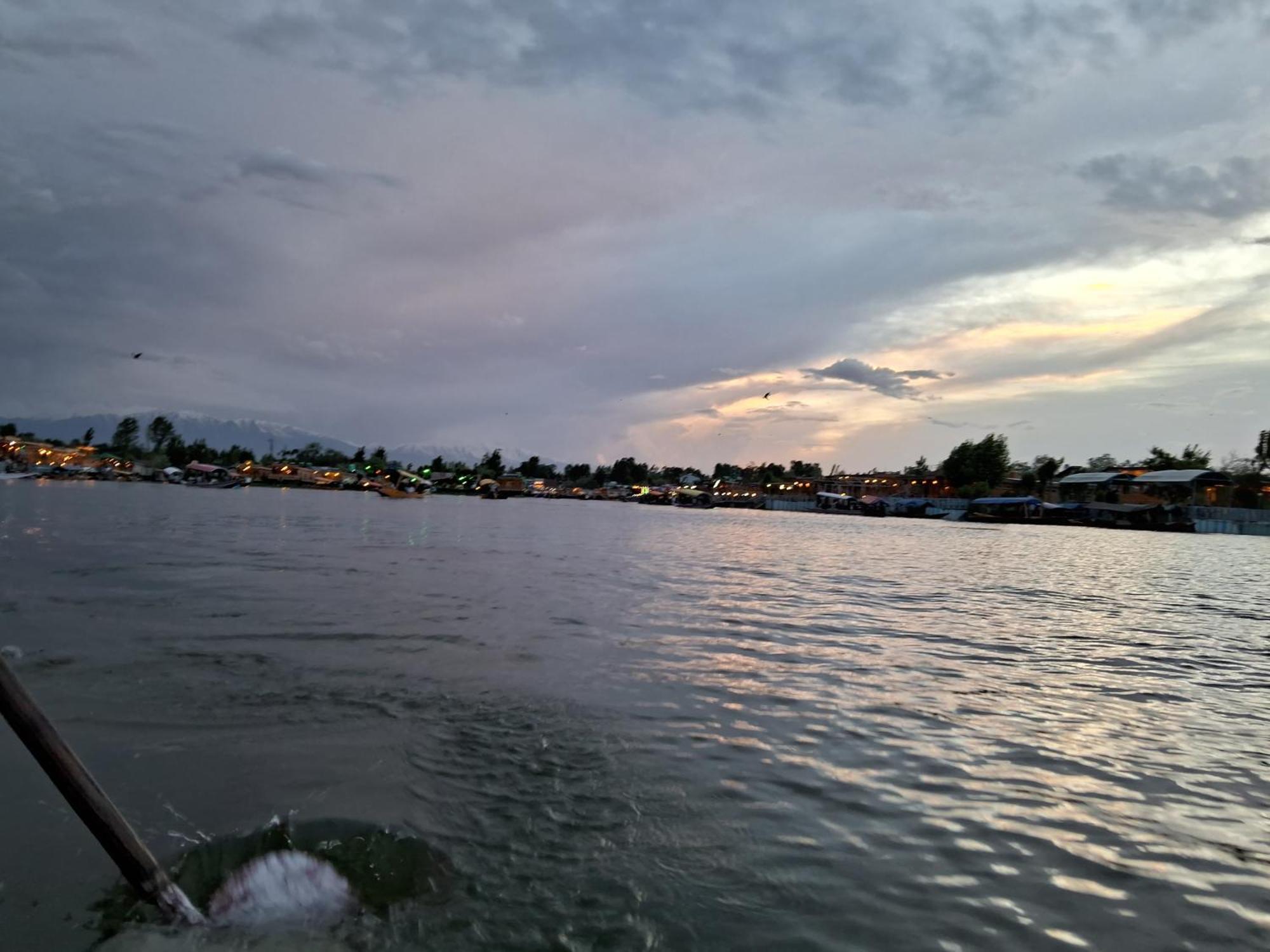 Goona Palace Houseboats Srīnagar Екстериор снимка