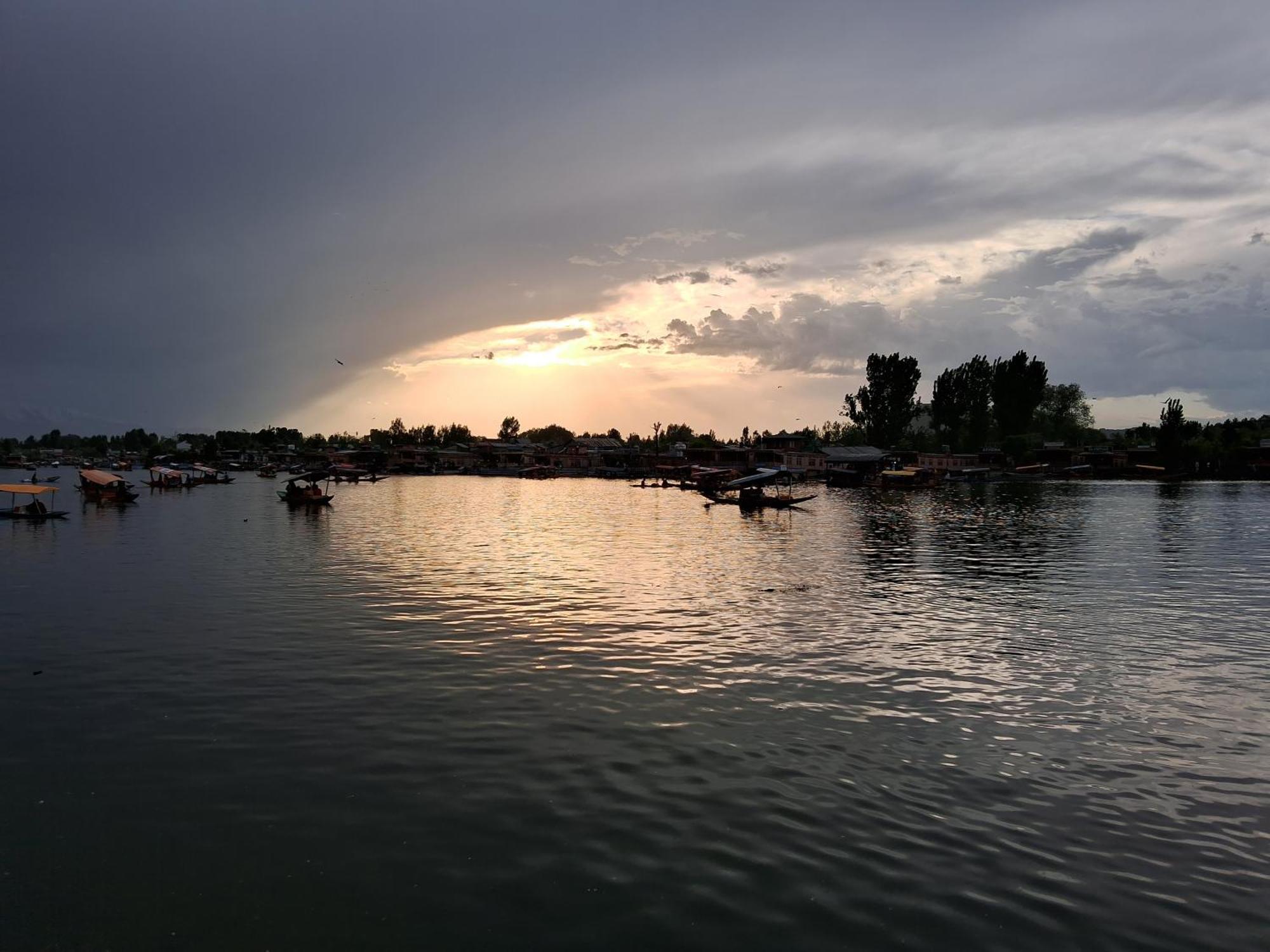 Goona Palace Houseboats Srīnagar Екстериор снимка