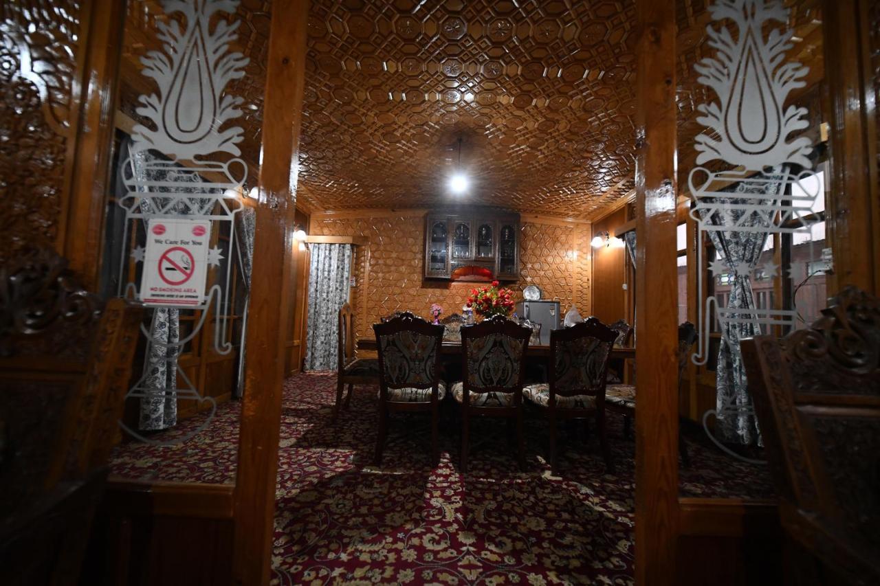 Goona Palace Houseboats Srīnagar Екстериор снимка